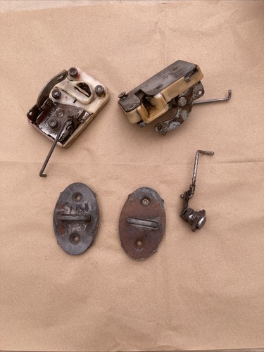 Lotus elan 1968 door lock - lotus,