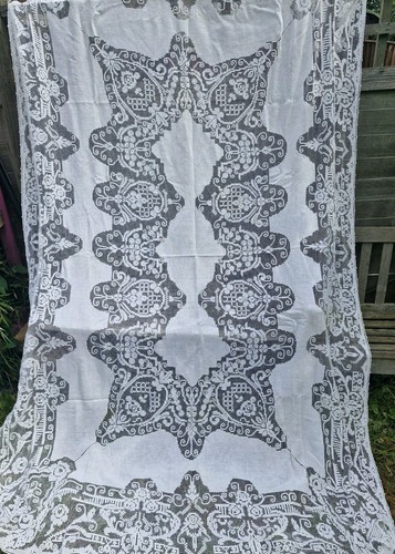 Vintage tablecloth filet lace - filet,