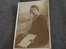 Lady Black Dress Pearl