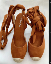 Tie Leg Caramel Wedges Sandals size 4