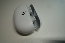 Beats by Dr. Dre Studio Buds - White Headphones Full set
