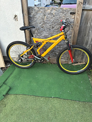Retro mountain bike 26in - retro,