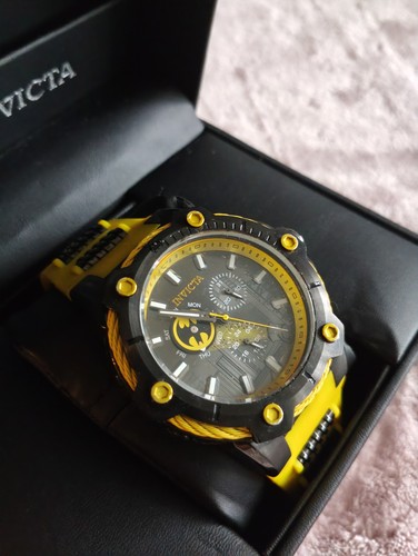 Invicta batman bat signal - bat,