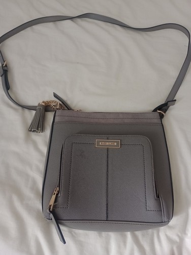 River island messenger - river,