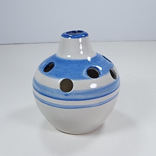 Hadley pottery frog vase - m,
