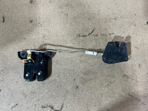 Audi tailgate boot - a3, lock