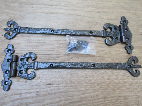 Door tee hinges cast - door,