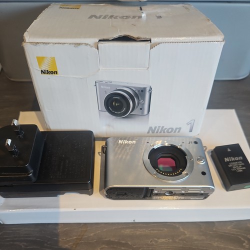 Nikon digital camera - nikon, j1