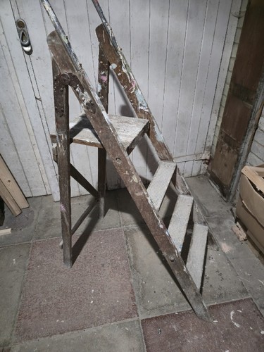 Vintage wooden rung step - rung,