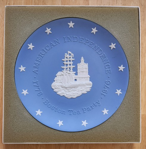 Wedgwood pale blue white - pale, blue/white