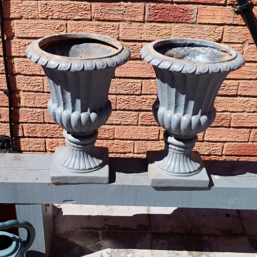 Fluted urn shaped garden - fluted,