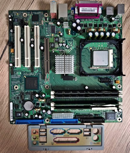 Fujitsu siemens d1561 c23 - fujitsu,