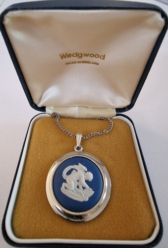 Wedgwood blue jasperware - gp,