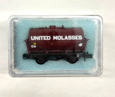 PECO Wagons - NR-P169 United Molasses 68 Tank Wagon Red - N Gauge Boxed