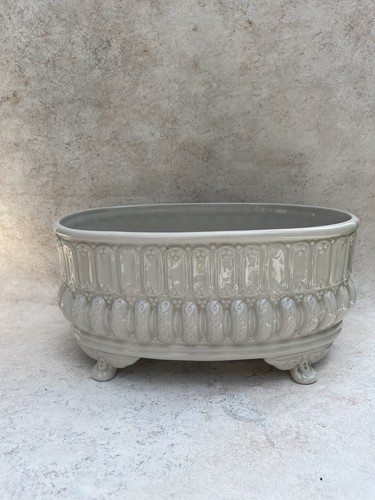 Rare oval footed - rare,