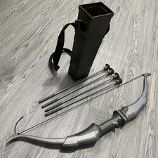 Deluxe Marvel Avengers Hawkeye