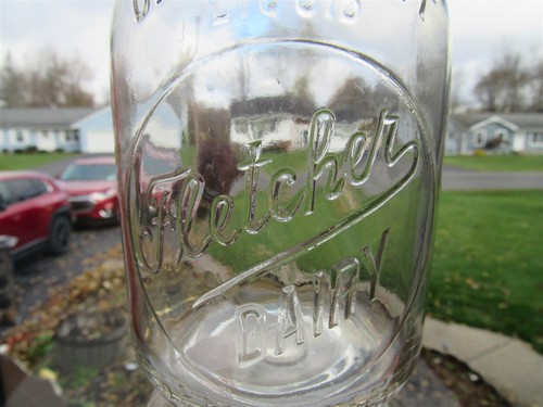 Treq milk bottle fletcher farm - fletcher,