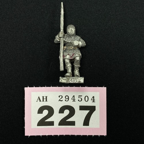 Bretonnian spearman warhammer - bretonnian,