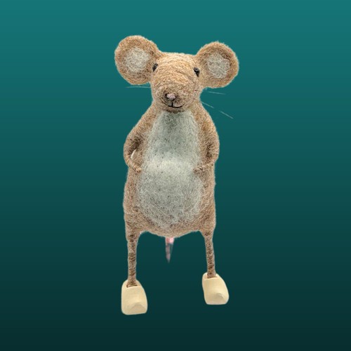 Needle felted little mouse - needle,