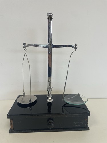 Avery box base - &,