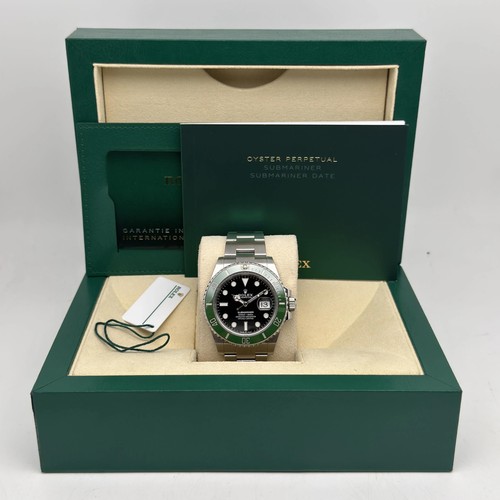 Rolex submariner 126610lv - rolex,