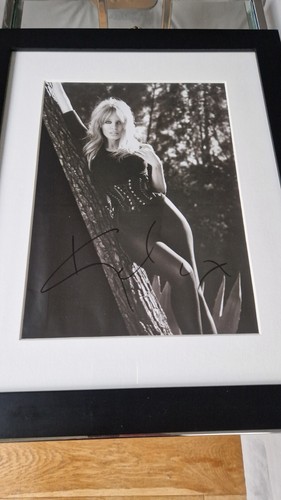 Signed kylie minogue - kylie,