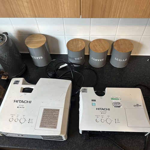 Hitachi projector bundle - 2x,
