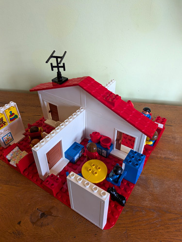 Lego duplo family house - lego,