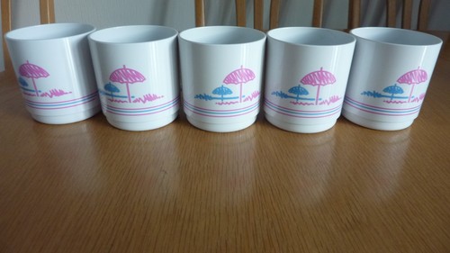 Pink blue seaside pattern - &,