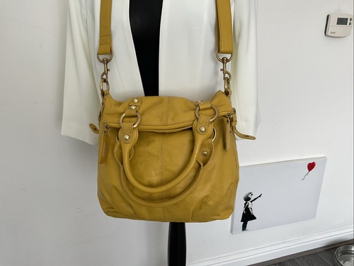 Suzy smith hand - suzy,