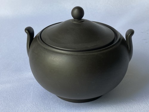 Wedgwood black basalt - wedgwood,