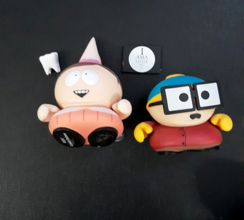Cartman kidrobot piggie and - cartman,