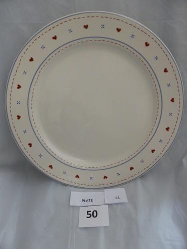 Pretty vintage dinner plate - pretty,