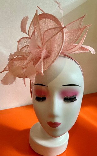 Gorgeous new pink fascinator - pink,