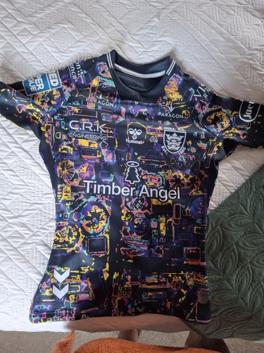 Match worn signed litten - match, hull