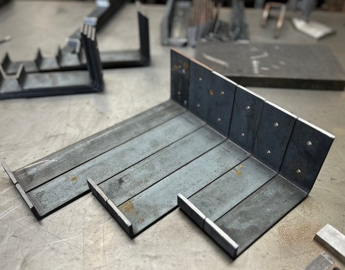 Giant ladder bracket - 2,