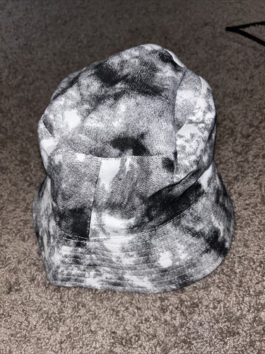 Never worn unisex - never, black