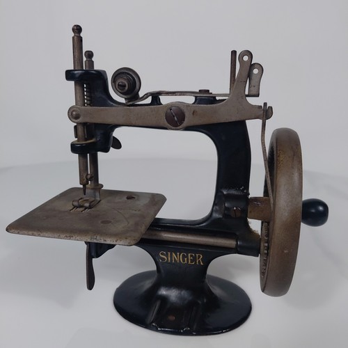 Antique singer cast iron - singer, 5"