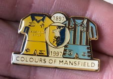 RARE COLOURS OF MANSFIELD TOWN 1997 KITS ENAMEL PIN BADGE