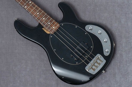 Ernie ball music man - man, stingray