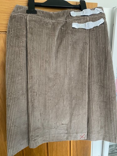 Boden cord kilt skirt size - boden,