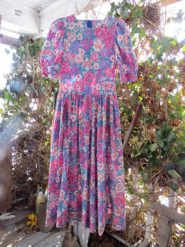 Laura ashley very vtg one - vtg,
