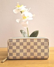 Louis Vuitton Zippy Wallet
