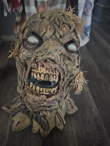 Generic scarecrow monster mask - monster,