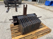 JCB TRACTOR WEIGHTS FRONT OR REAR LINKAGE FULL SET 12 X 40KG PLUS FRAME WAFER BL