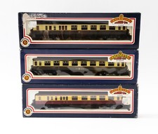 three Bachmann OO gauge Collett coaches - 34-080 brake, 34-100 60' 1st, 34-076