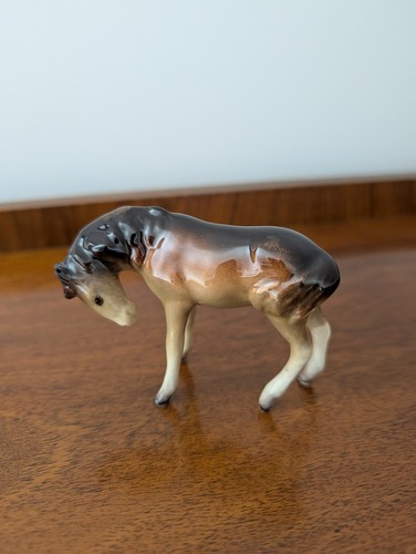 Small glossy ceramic horse - glossy,