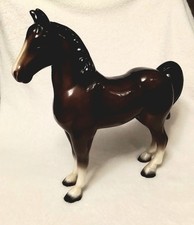 STUNNING LARGE  VINTAGE HORSE FIGURINE  