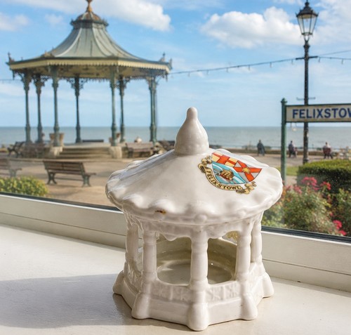 Vintage felixstowe crested - vintage,