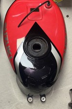 SUZUKI GSXR 400 GK76A RED